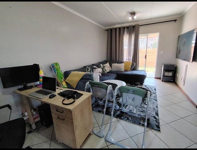 2 BEDROOM PROPERTY TO RENT IN MONAVONI
